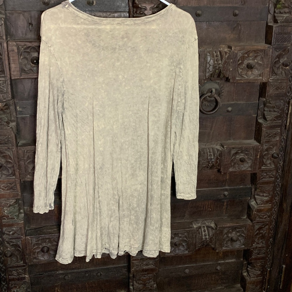 Jess & Jane Beige Long Sleeve Top size medium - Picture 4 of 9